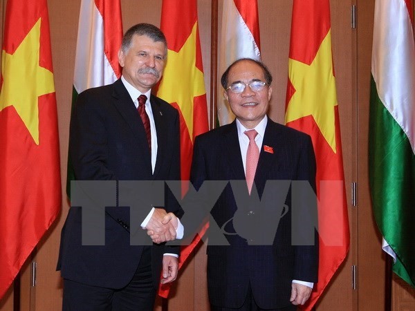 Quang Ninh authorities welcome Hungarian NA Speaker - ảnh 1